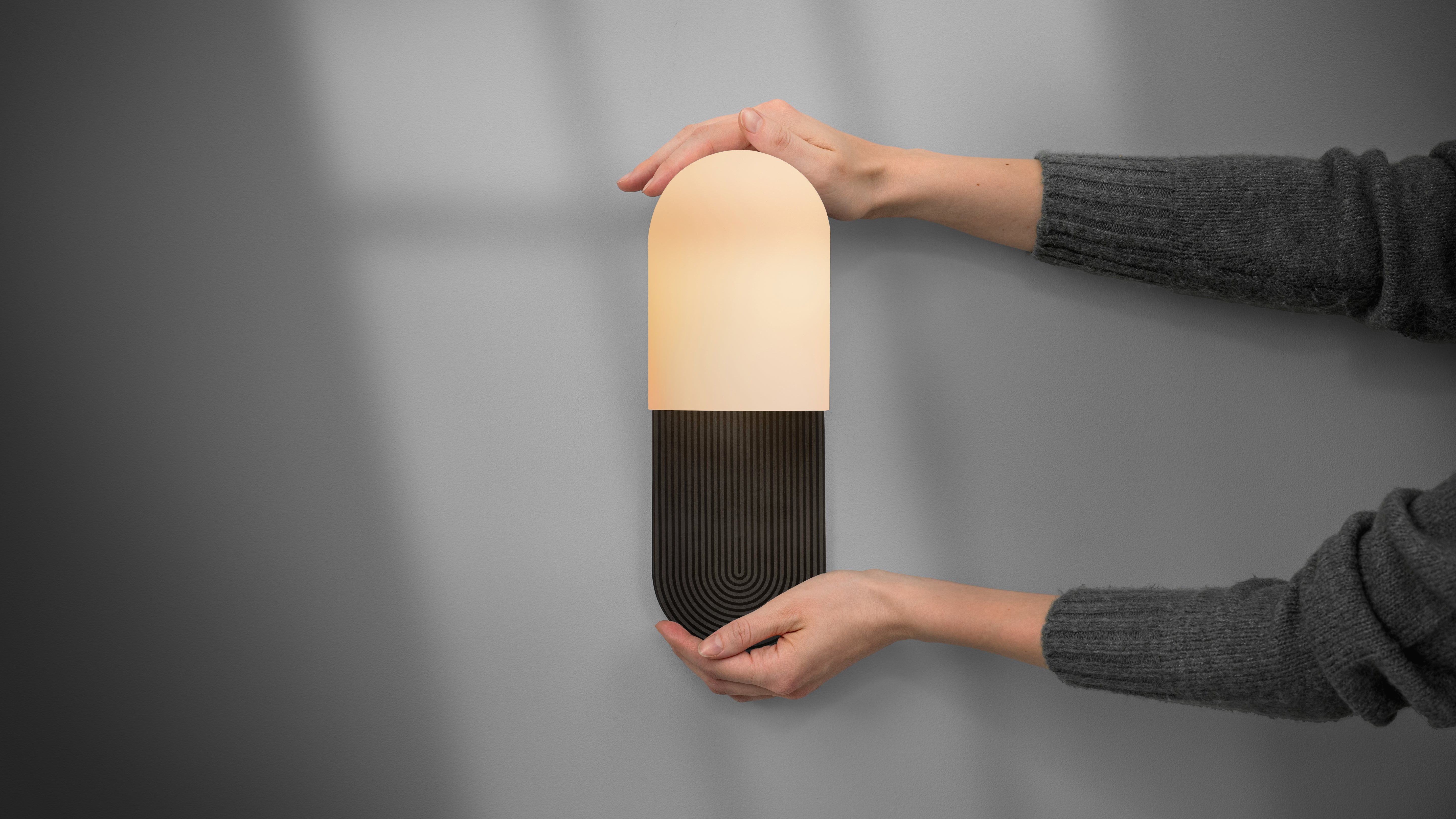 Schwung Odyssey Kyoto Black Wall Light